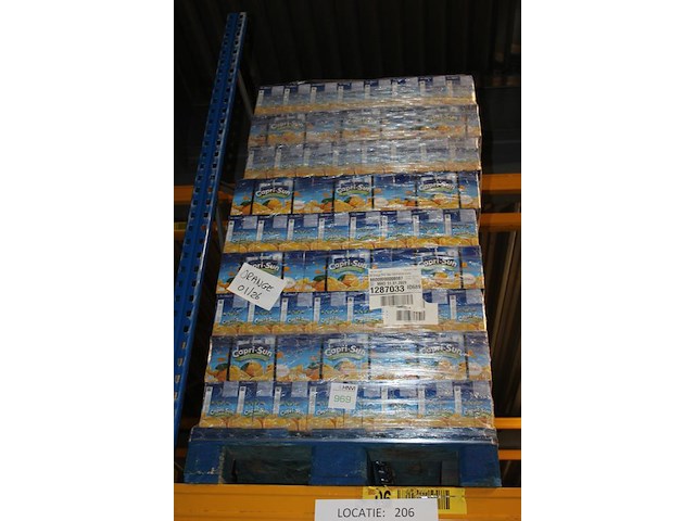 Capri sun orange op pallet. totaal 324 doosjes met 10x 200 ml. tht 1-26. - afbeelding 2 van  2