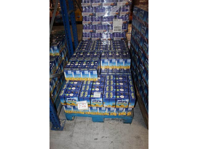 Capri sun orange op pallet. totaal 96 doosjes met 10x 200 ml. tht 1-26. - afbeelding 2 van  3