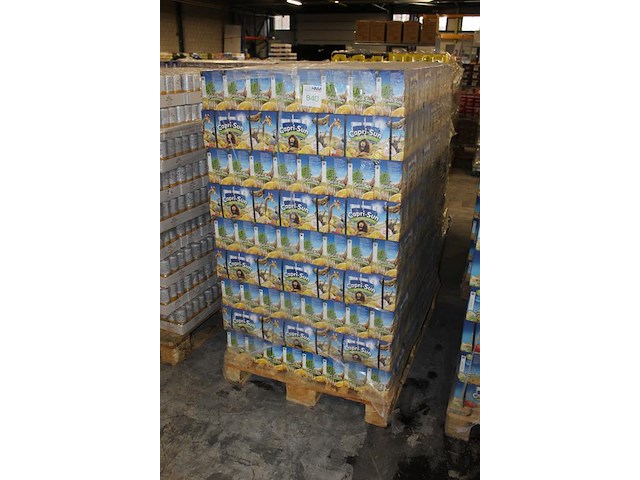 Capri sun safari fruits op pallet. totaal 324 doosjes met 10x 200 ml. tht 8-26. - afbeelding 2 van  3
