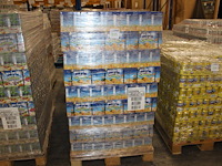 Capri sun sinaasappel op pallet. totaal 324 doosjes met 10x 200 ml. tht 4-26. - afbeelding 1 van  3