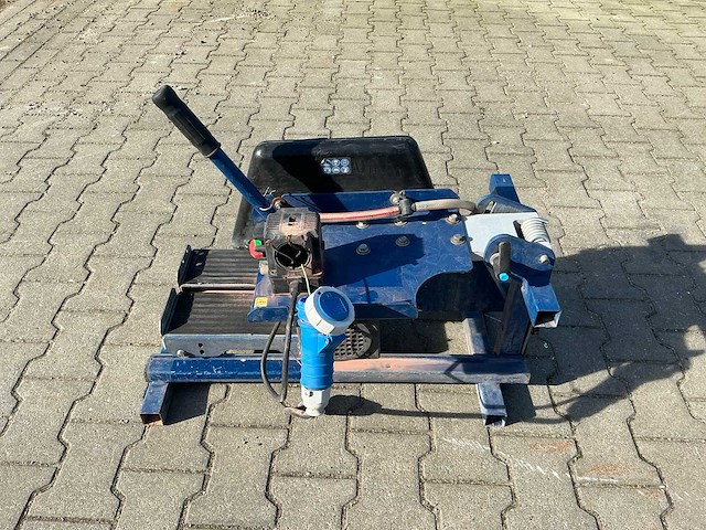 Carat mcd-4 steenzaagmachine - afbeelding 1 van  6