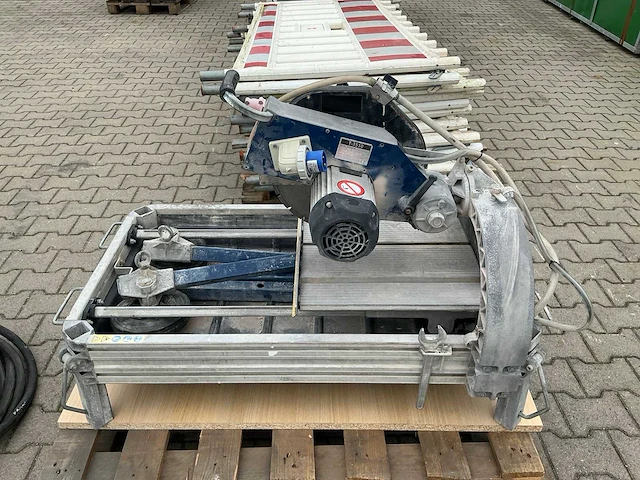 Carat t-3510 tegelzaagmachine - afbeelding 1 van  7