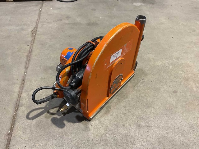 Carat w3011 muurzaagmachine - afbeelding 1 van  3