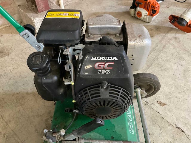Caravaggi grasboy verticuteermachine, benzine - afbeelding 5 van  7