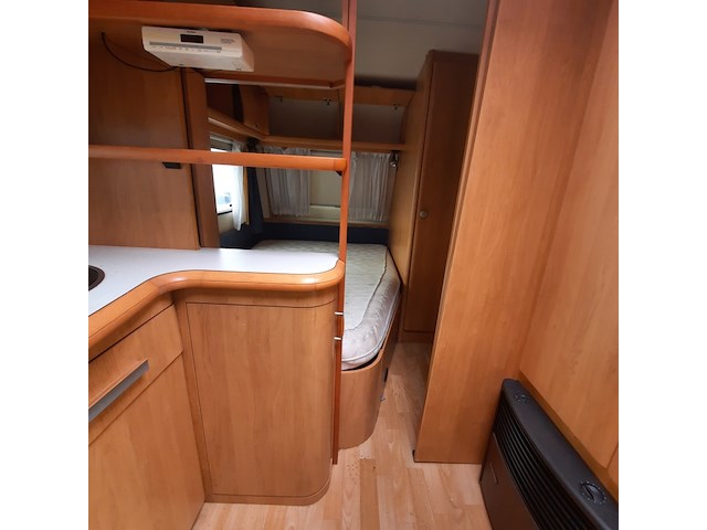 Caravan, hobby, 30, 2001 - afbeelding 27 van  68