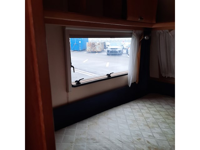 Caravan, hobby, 30, 2001 - afbeelding 31 van  68