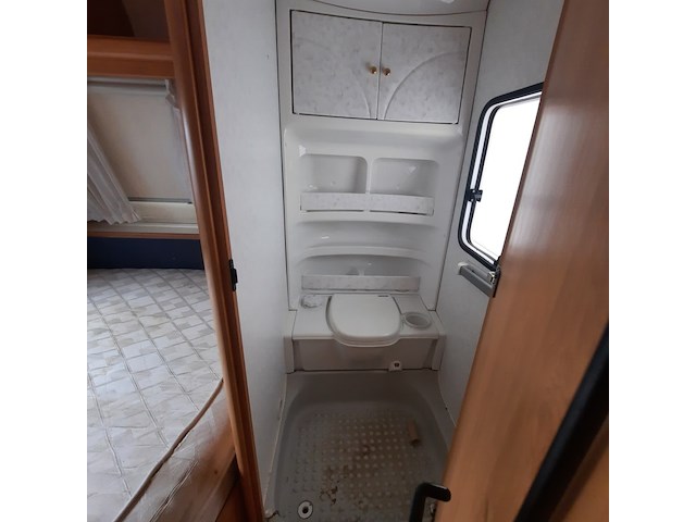 Caravan, hobby, 30, 2001 - afbeelding 33 van  68