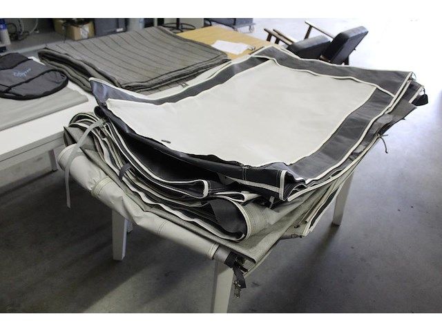 Caravan knaus 500 fu sport silver edition met 4-seizoenen voortent hypercamp casa grande 300 mt 13 en grond... - afbeelding 15 van  25