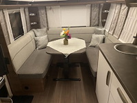 Caravan knaus 500 fu sport silver edition met 4-seizoenen voortent hypercamp casa grande 300 mt 13 en grond... - afbeelding 23 van  25