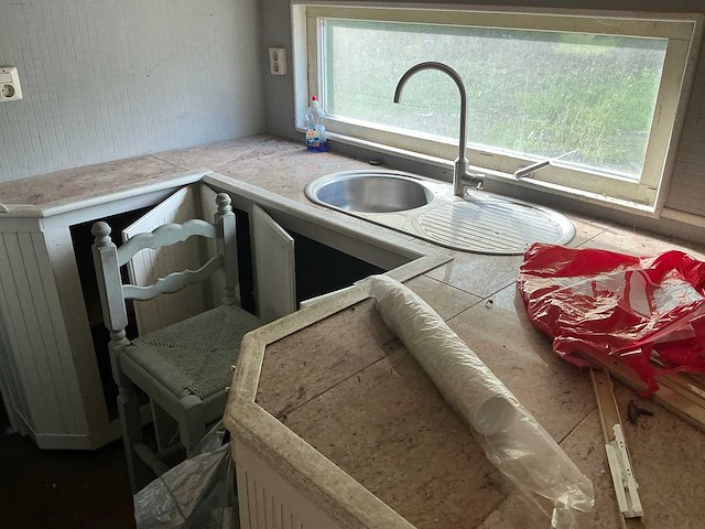 Caravan pipowagen - afbeelding 2 van  13