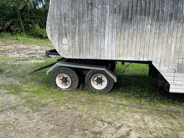 Caravan pipowagen - afbeelding 8 van  13
