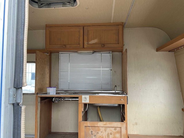 Caravan - afbeelding 3 van  14