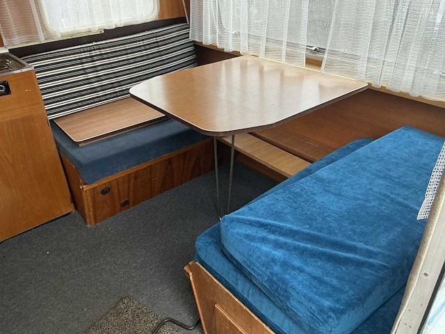 Caravan - afbeelding 11 van  14