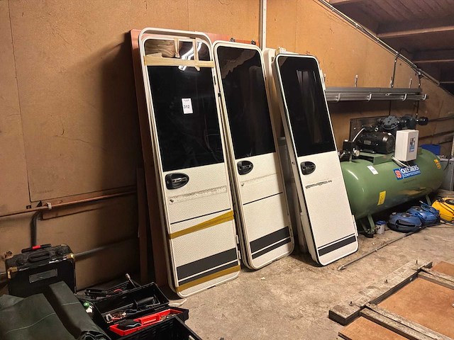 Caravandeur (3x) - afbeelding 3 van  8