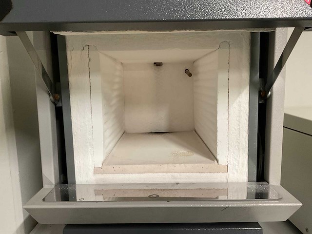 Carbolite furnaces csf11/13 laboratoriumoven - afbeelding 2 van  6