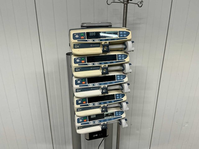 Carefusion - gh - dockingstation met spuitpompen - afbeelding 2 van  4