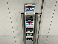 Carefusion - gw - dockingstation met volumetrische infuuspompen - afbeelding 2 van  4