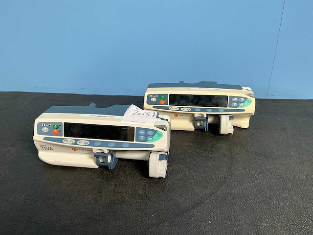 Carefusion alaris tiva infusiepomp (2x) - afbeelding 1 van  5