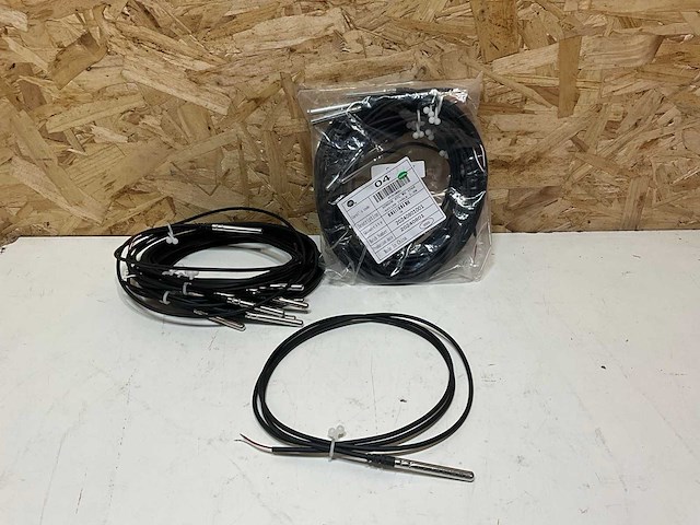 Carel ntc015wh01 temperatuuropnemer ip68 -50/+150gr.c l=1,5m (19x) - afbeelding 1 van  5