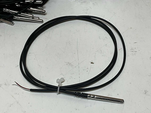 Carel ntc015wh01 temperatuuropnemer ip68 -50/+150gr.c l=1,5m (19x) - afbeelding 3 van  5