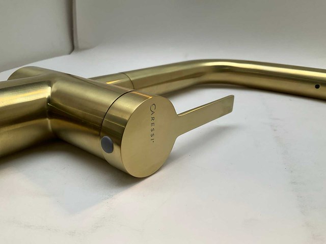 Caressi gold line keukenmengkraan met uittrekbare uitloop geborsteld goud - afbeelding 3 van  7