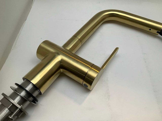 Caressi gold line keukenmengkraan met uittrekbare uitloop geborsteld goud - afbeelding 4 van  7