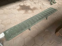 Cargo bulkhead assembly - afbeelding 4 van  5