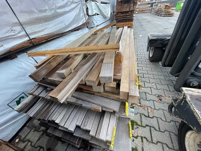 Caribisch eiken regels geschaafd 1500x65x45mm (18x) - afbeelding 1 van  3