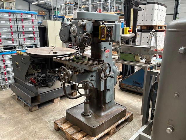 Carl hurth lfv 1 verticale freesmachines - afbeelding 1 van  12