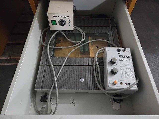 Carl zeiss jena - 1983 - zkm 02-250 - 2-coördinaatmeetmachine - afbeelding 32 van  41