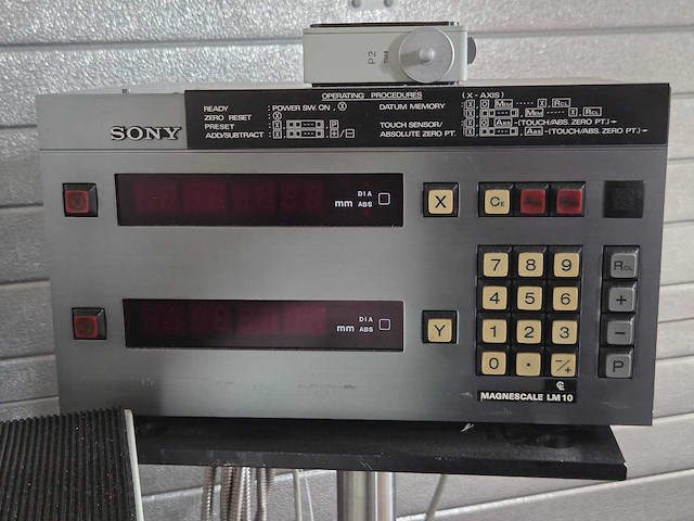 Carl zeiss jena - 1983 - zkm 02-250 - 2-coördinaatmeetmachine - afbeelding 1 van  13