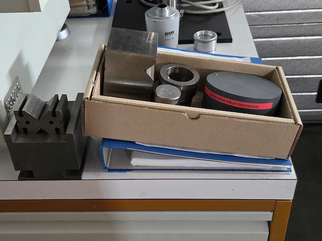 Carl zeiss jena - 1983 - zkm 02-250 - 2-coördinaatmeetmachine - afbeelding 5 van  13