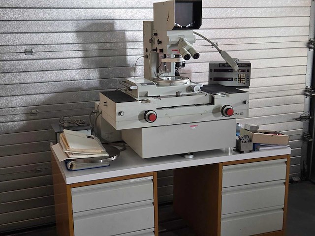 Carl zeiss jena - 1983 - zkm 02-250 - 2-coördinaatmeetmachine - afbeelding 6 van  13