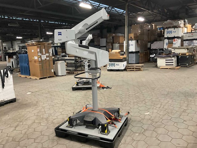 Carl zeiss meditec opmi vario s88 chirurgische microscoop - afbeelding 1 van  13