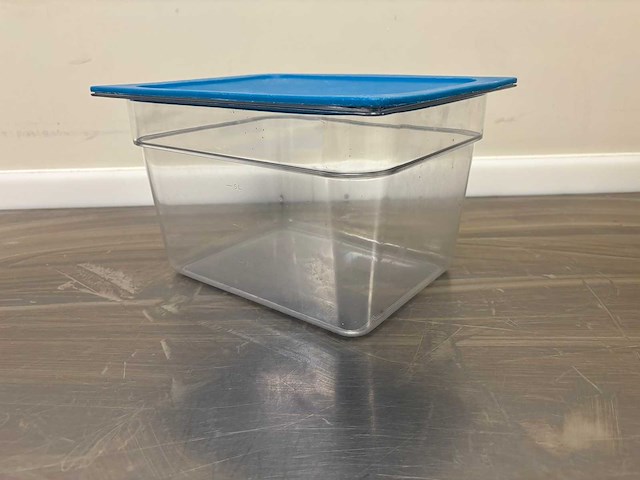 Carlisle - gn 1/2-200 - kunststof gastronormbak met deksel (14x) - afbeelding 1 van  4