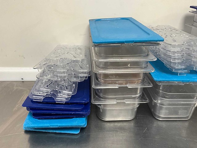 Carlisle - gn 1/3 - partij kunststof gastronormbakken en toebehoren - afbeelding 2 van  3