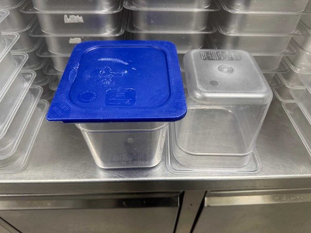 Carlisle - gn 1/6-150 - kunststof gastronormbak met deksel (20x) - afbeelding 1 van  3