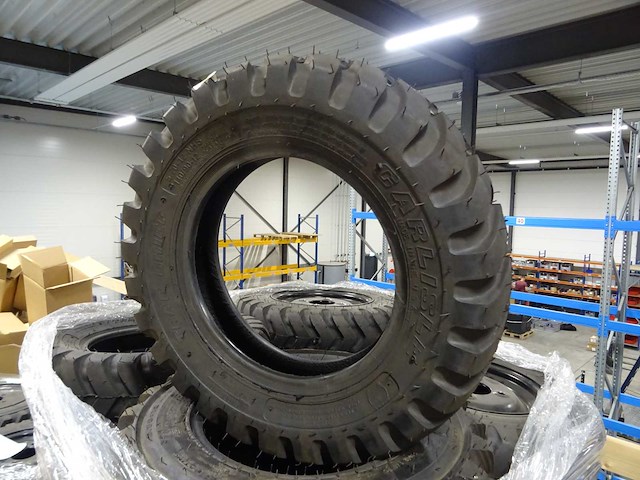 Carlisle - trac chief - banden graafmachines (37x) - afbeelding 2 van  5