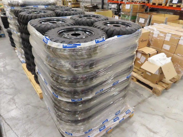 Carlisle - trac chief - industrieband 5.70-12 (36x) - afbeelding 1 van  4