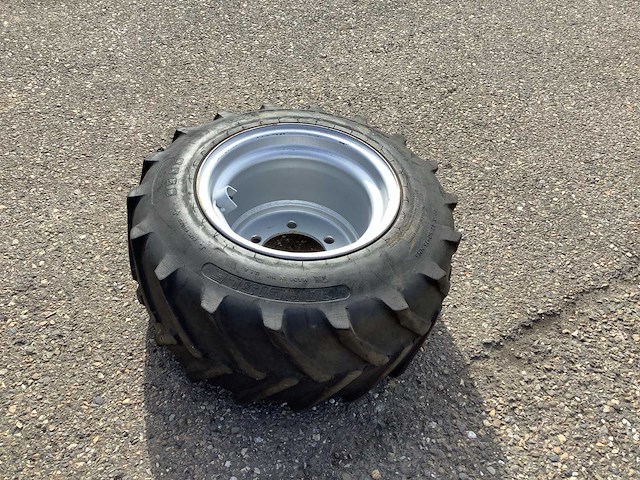 Carlisle 29x12.50-15 band met velg - afbeelding 1 van  9