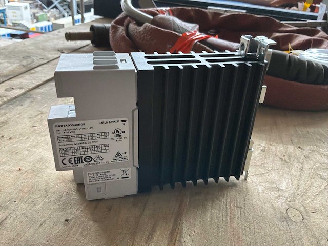 Carlo gavazzi rgc1a60d42kge éénfasig solid state relais (3x) - afbeelding 1 van  5