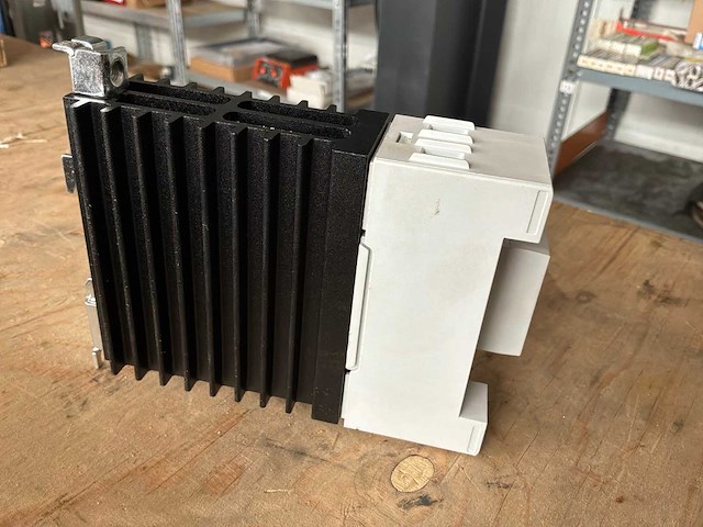 Carlo gavazzi rgc1a60d42kge éénfasig solid state relais (3x) - afbeelding 2 van  5