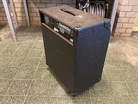 Carlsbro viper 150 combo basversterker - afbeelding 4 van  8