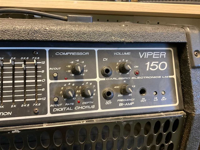 Carlsbro viper 150 combo basversterker - afbeelding 6 van  8