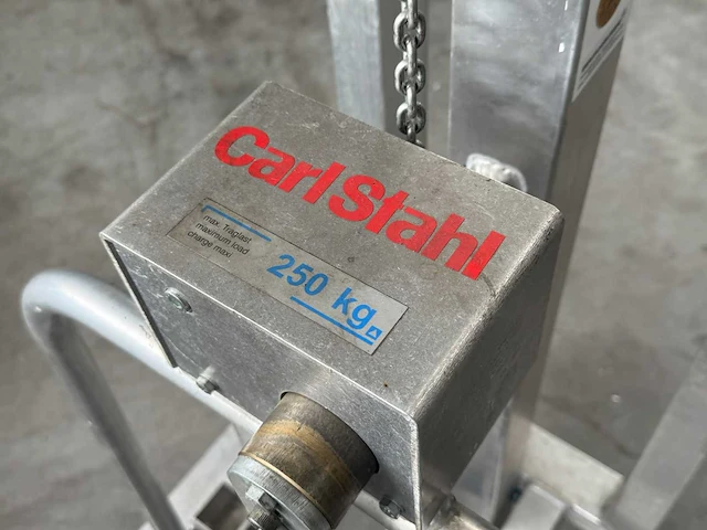 Carlstahl - 2011 - 7172.00.12 - werkplaatskraan - afbeelding 9 van  9