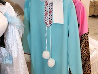 Carnavalskleding en accessoires aan zevendelige wandstelling w.o. 47 kielen, 9 overalls, 35 opposuits blous... - afbeelding 5 van  13