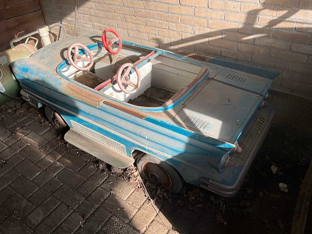 Carouselvoertuig - afbeelding 1 van  4