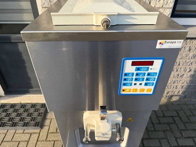 Carpigiani - 381 - softijsmachine - afbeelding 4 van  4