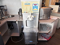 Carpigiani - aes 381 - soft ijsmachine - afbeelding 1 van  12