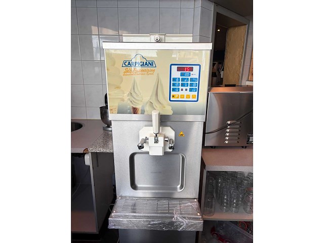 Carpigiani - aes 381 - soft ijsmachine - afbeelding 6 van  12